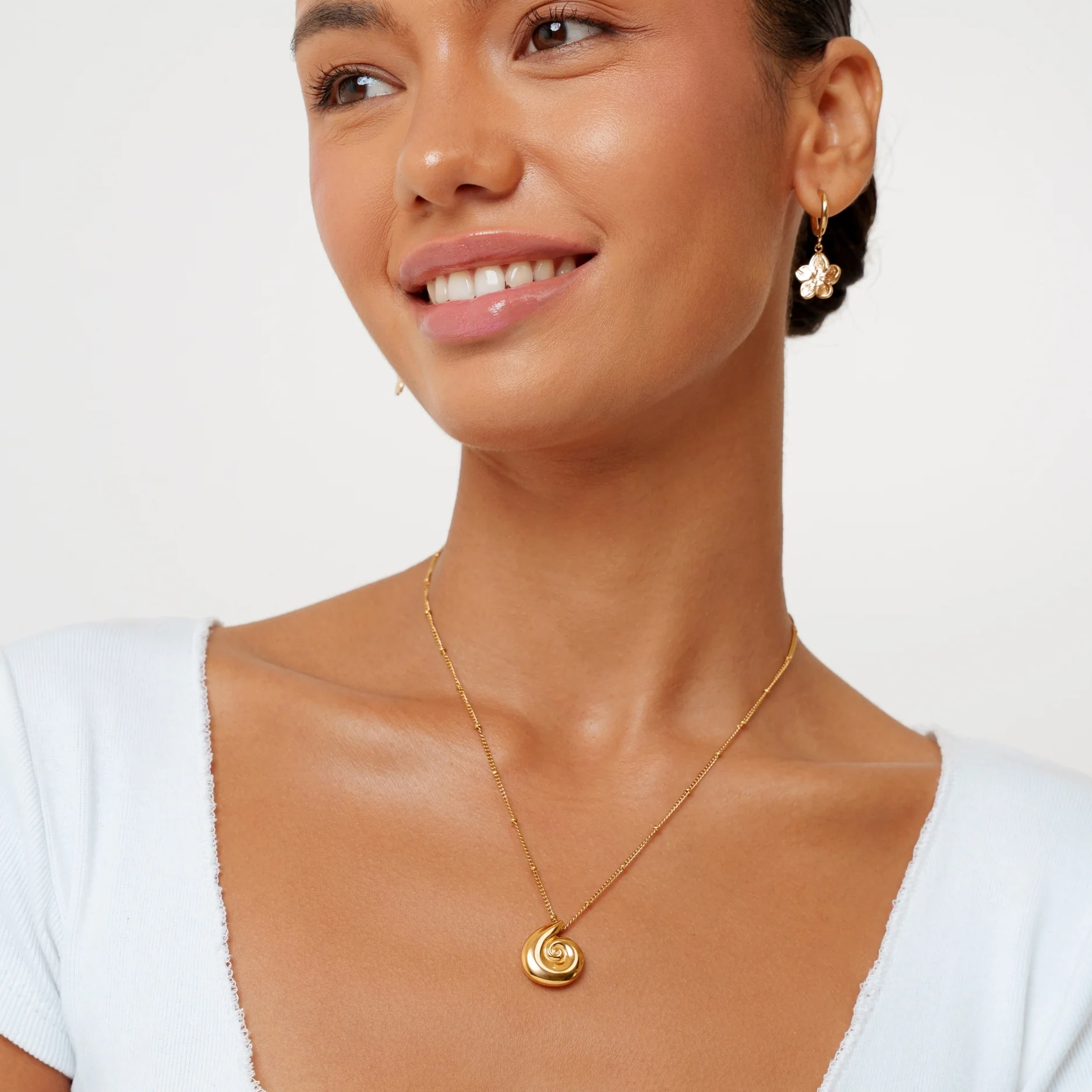 Shell Necklace - Image 3